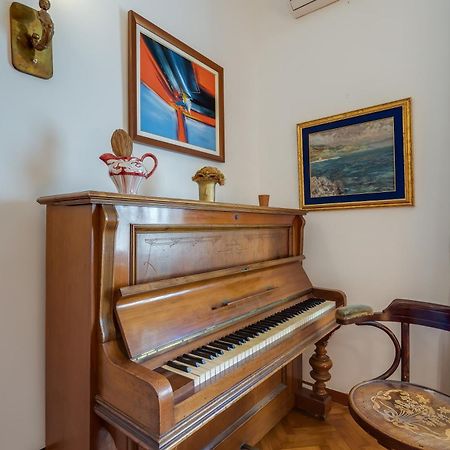 City Apartment With Garden - Happy Rentals 리예카 외부 사진